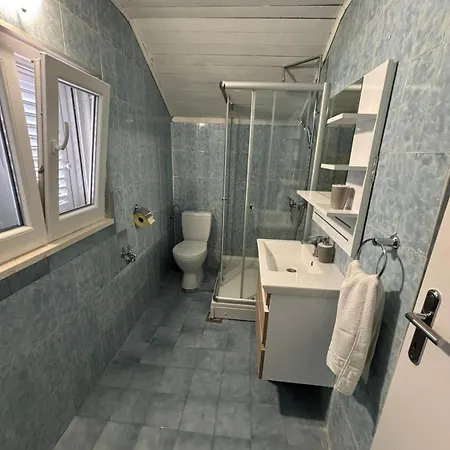 Emilija Apartman
