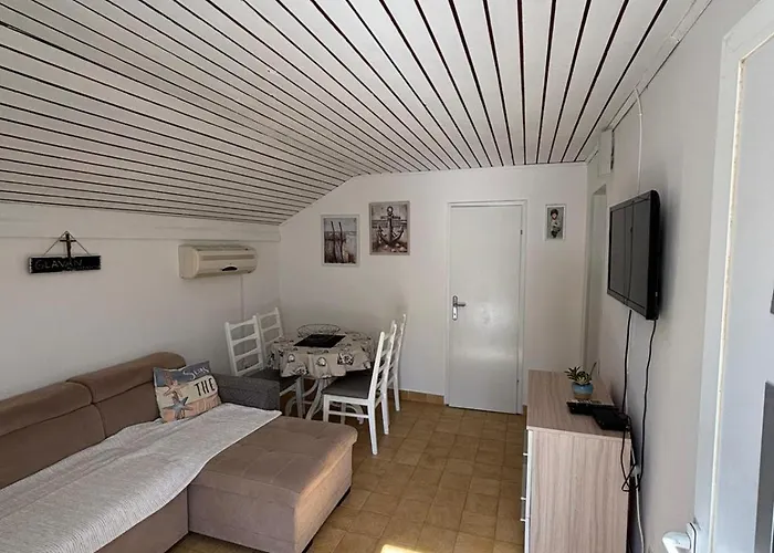 Emilija Apartamento *